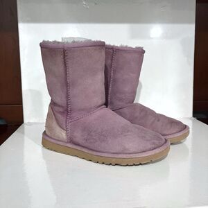 UGG Women’s Classic Short Boots US 6 Lavender Suede Cozy Loungewear Chic